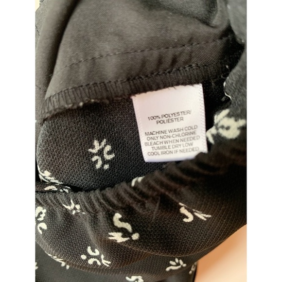 Faux Wrap Floral Criss-Cross Strap Romper - Picture 9 of 10